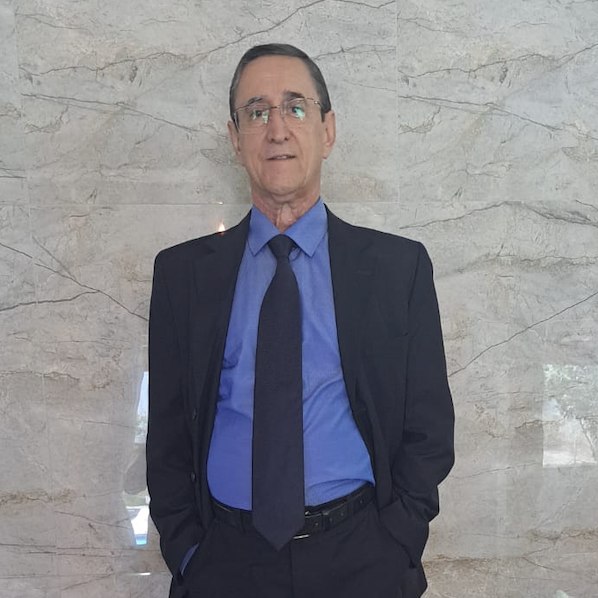 Dr. Robson José de Oliveira